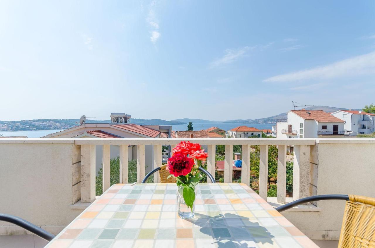 Apartments Tily Trogir Buitenkant foto