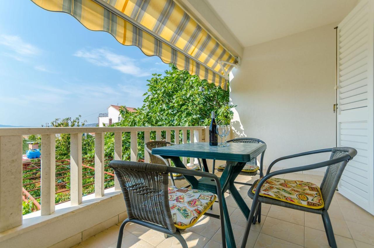 Apartments Tily Trogir Buitenkant foto