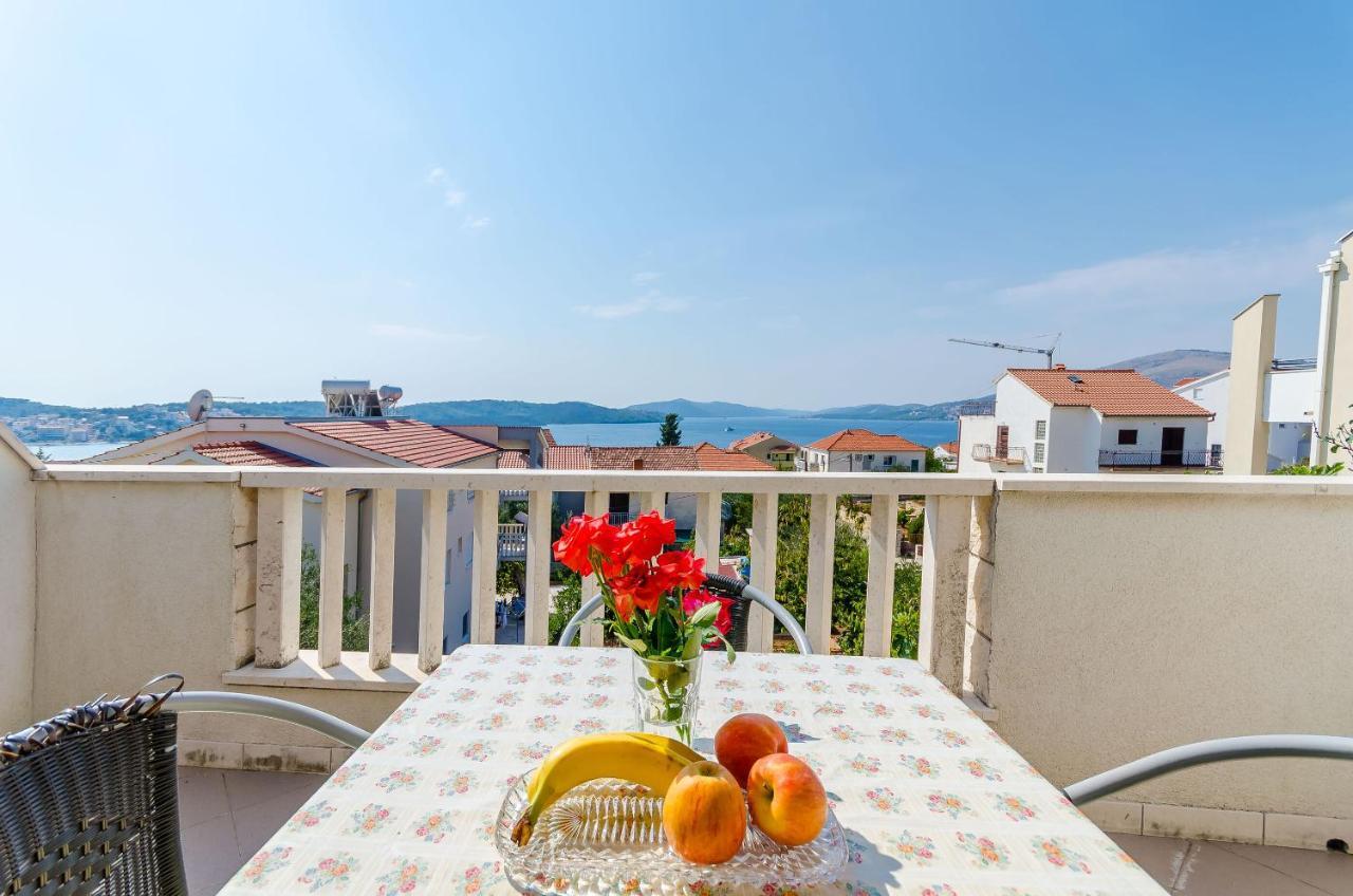 Apartments Tily Trogir Buitenkant foto