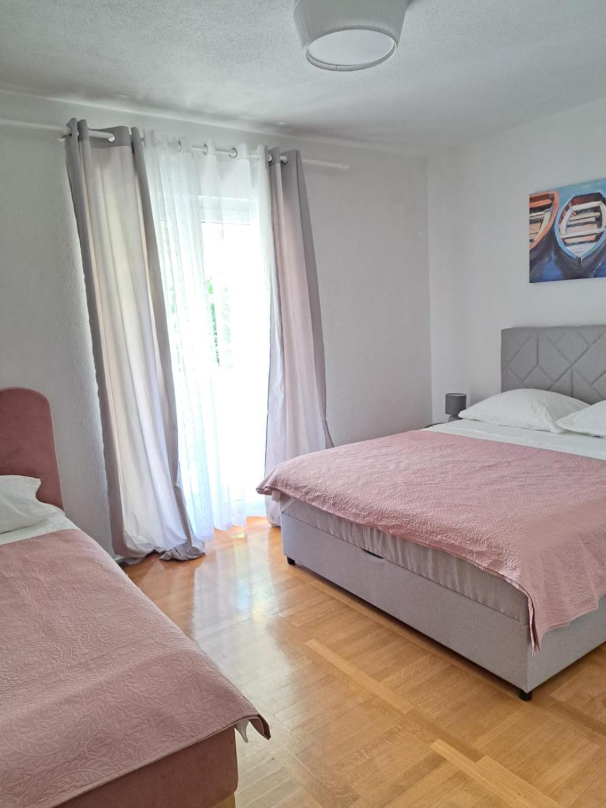 Apartments Tily Trogir Buitenkant foto